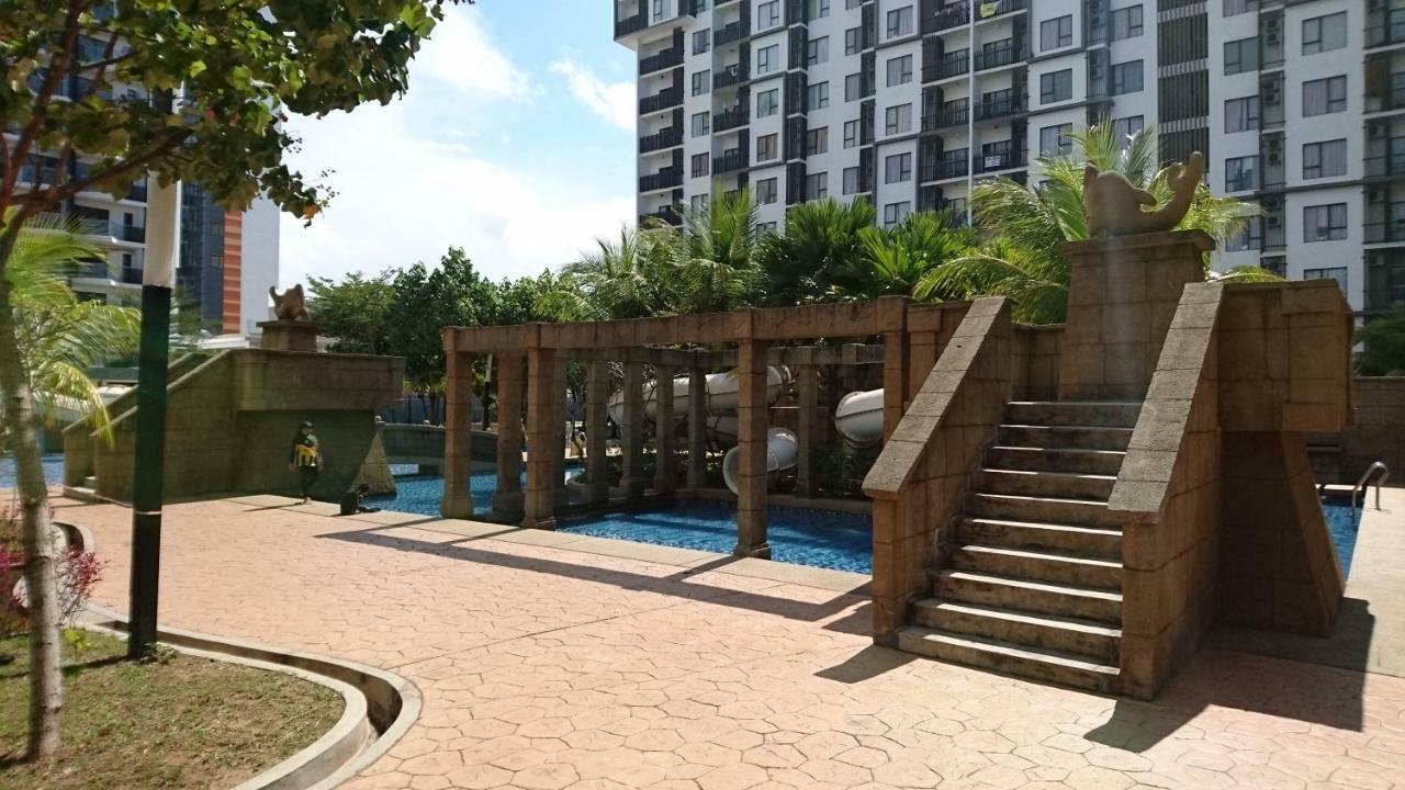 Cozy Swiss Garden Beach Resort Residence Kampung Sungai Karang 외부 사진