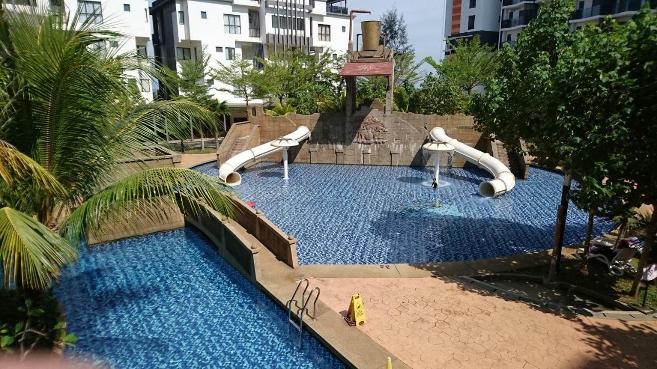Cozy Swiss Garden Beach Resort Residence Kampung Sungai Karang 외부 사진