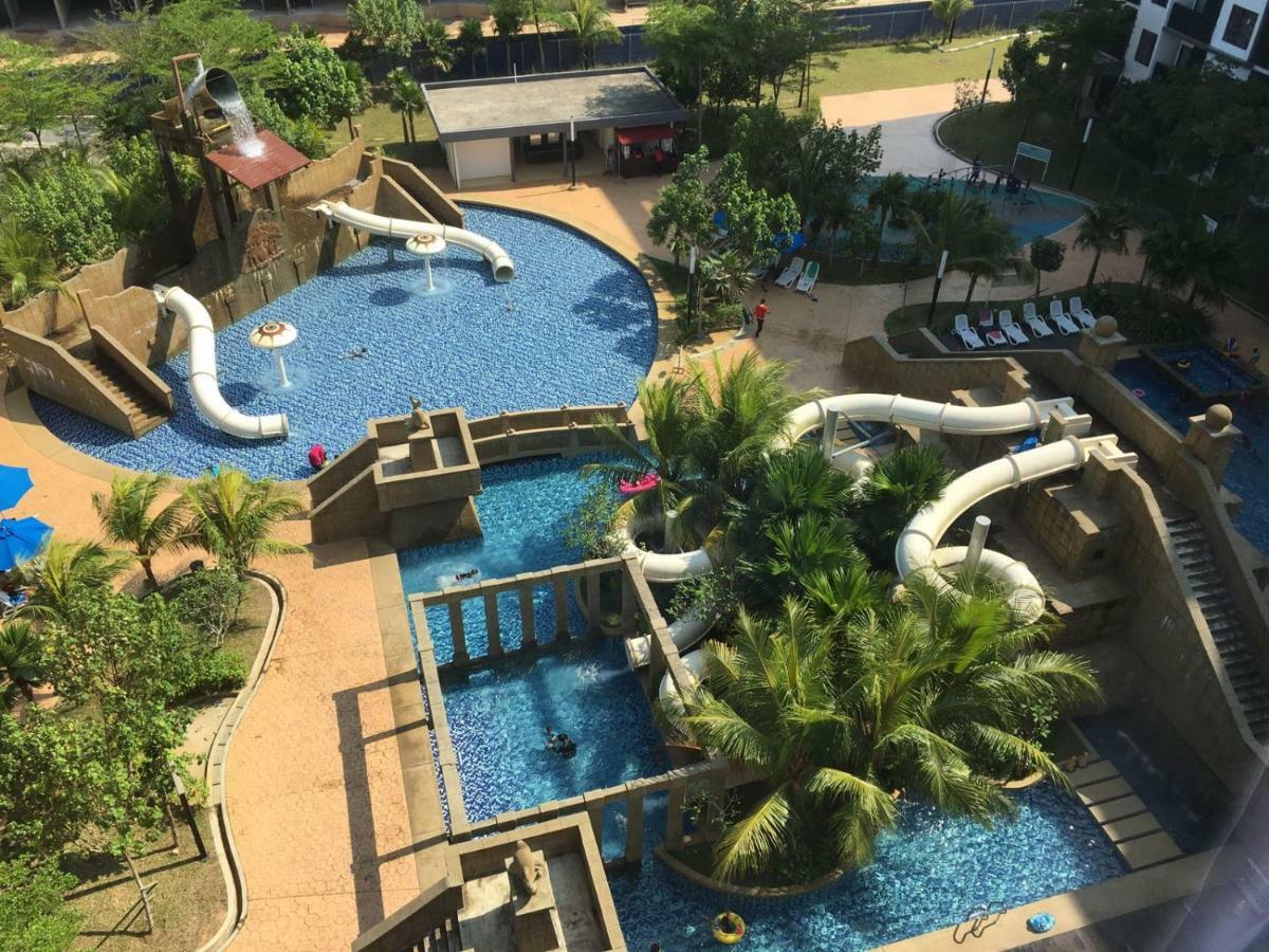 Cozy Swiss Garden Beach Resort Residence Kampung Sungai Karang 외부 사진